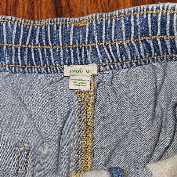 Aerie Denim Shorts With Frayed Hem Womens Size Small - Picture 2 of 7